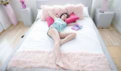 Leana Lovings - Tiny Sis