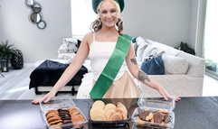 Gwen Vicious - Teen Pies